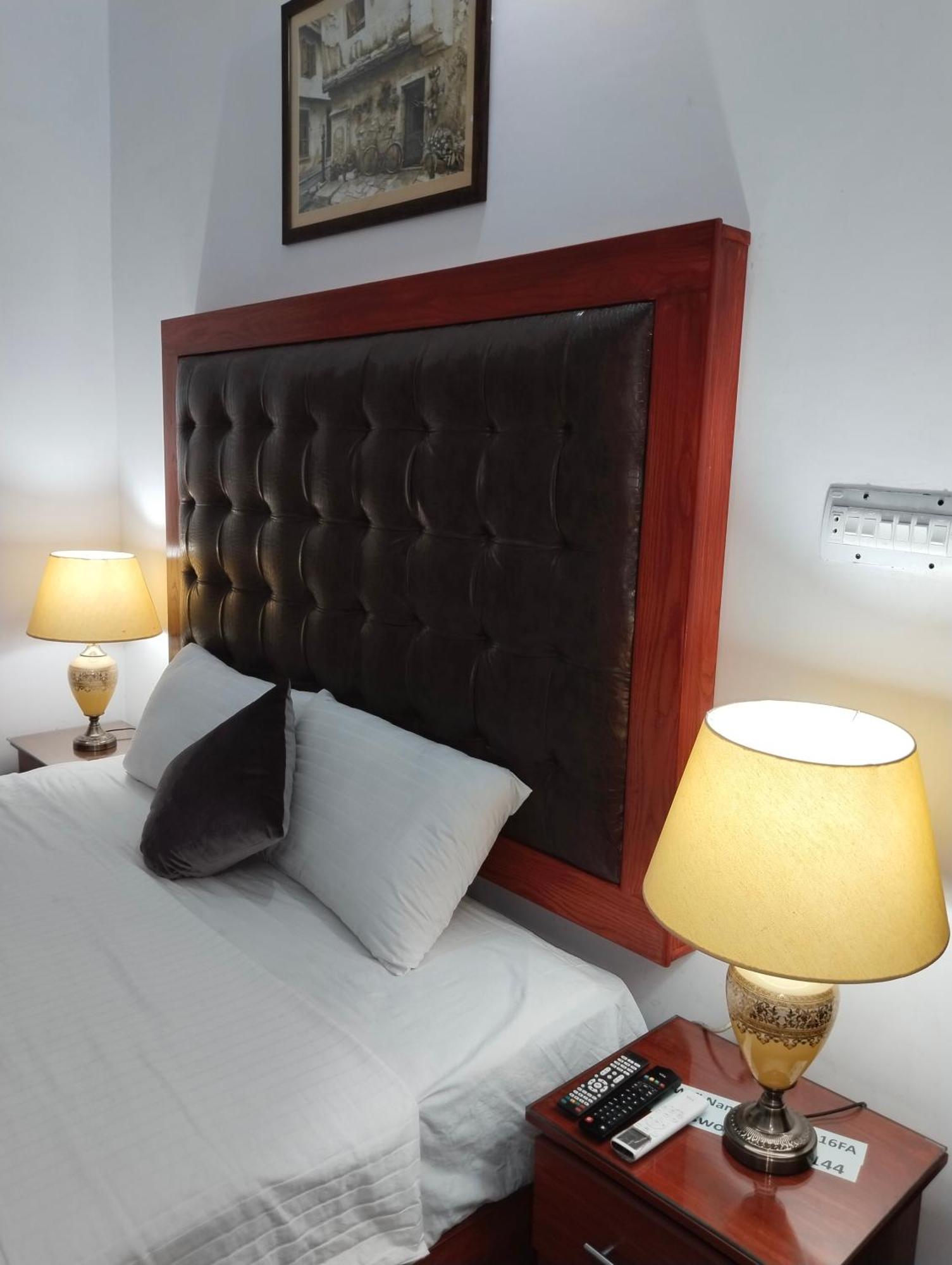 Family Guest House Lahore Near Airport Luaran gambar